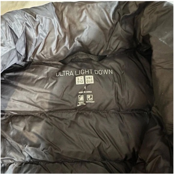 Uniqlo Ultra Light Down Vest, Black, Size Small - Picture 4 of 6